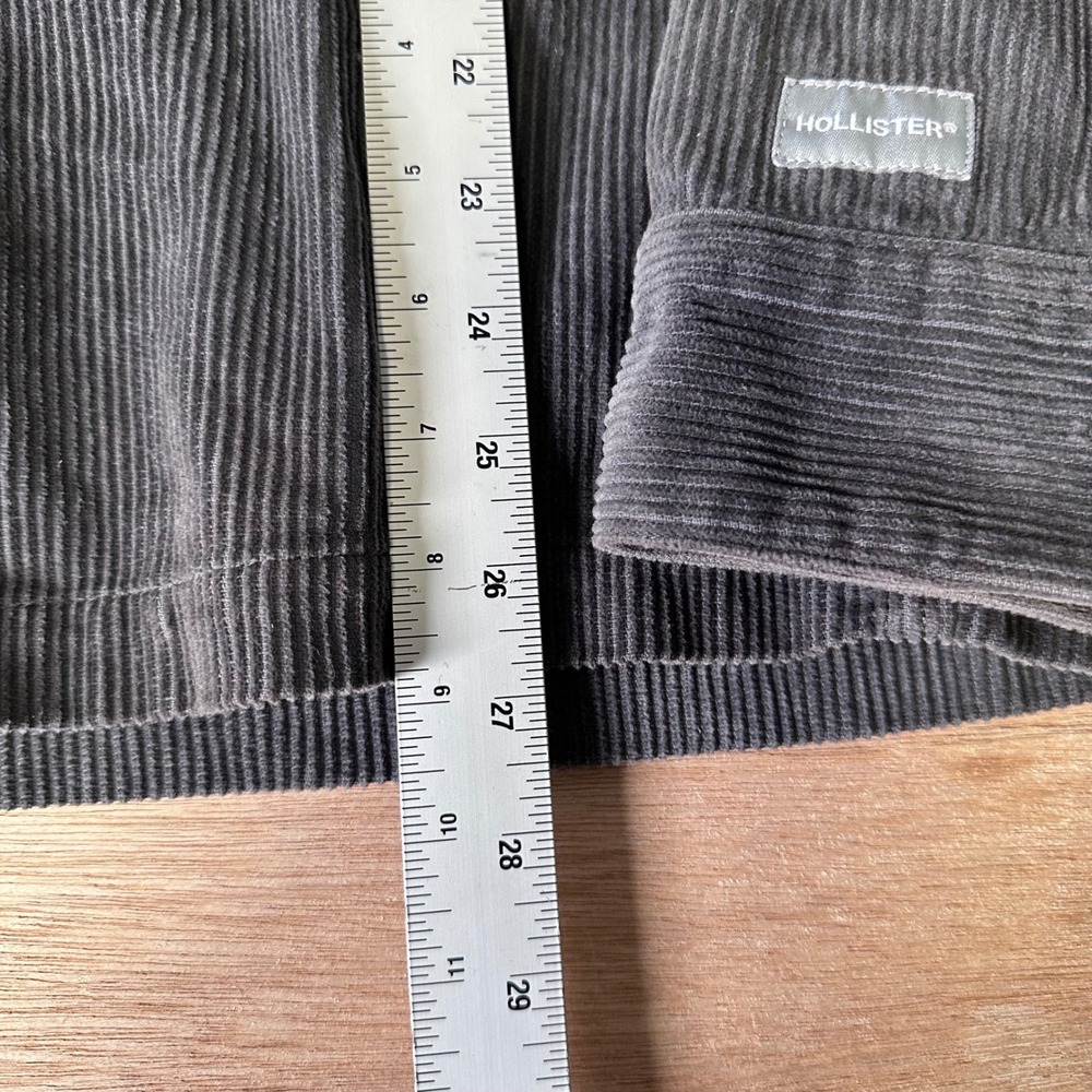 Hollister Mens Corduroy Button Down Shirt Gray Long Sleeve Pockets Medium - Picture 2 of 8